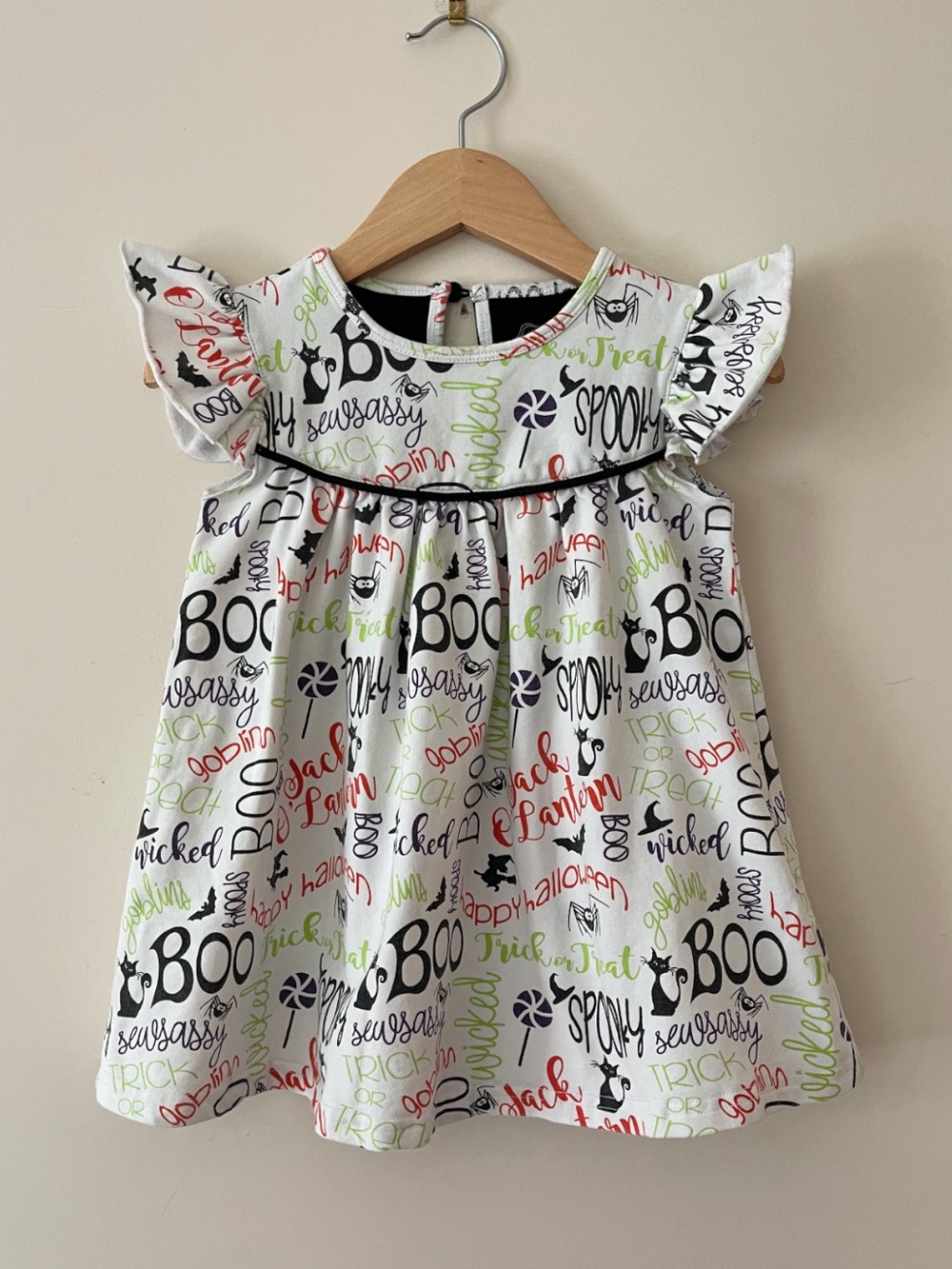 SEW SASSY BOUTIQUE VGUC Halloween Spooky Trick or Treat Theme Dress